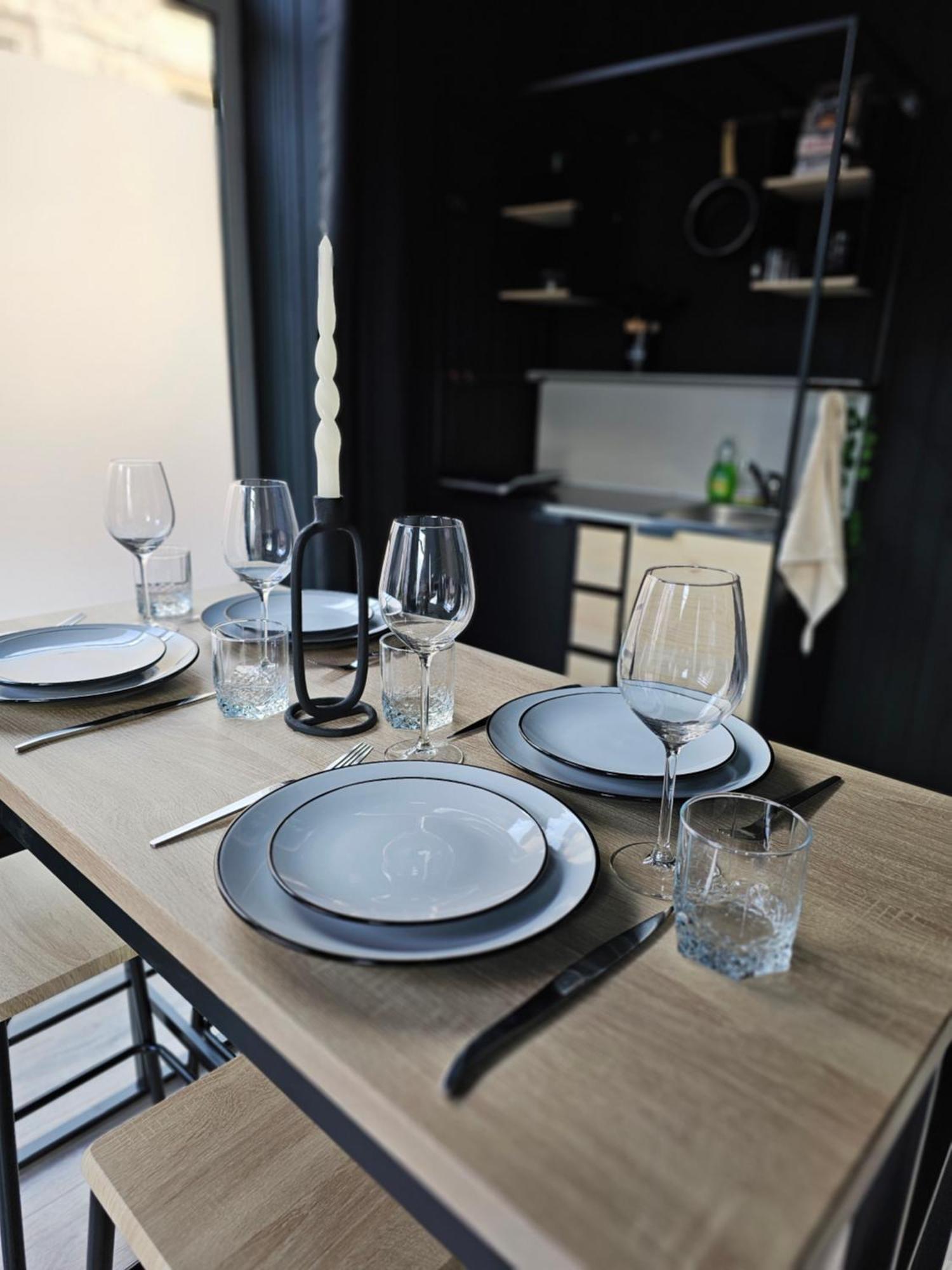 Black Box Cinema Appartement Avec Balneo Épinal Zewnętrze zdjęcie